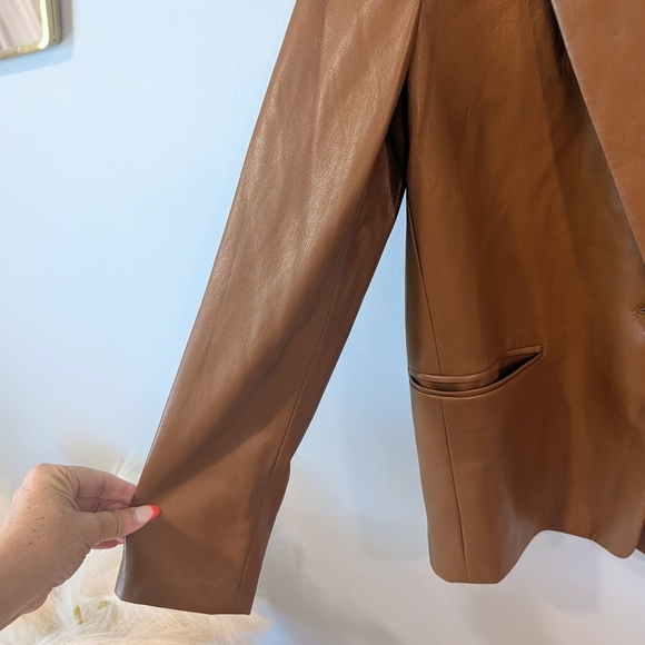Zara Women's Oversized Tan Faux Leather Blazer Size Small - Picture 4 of 11